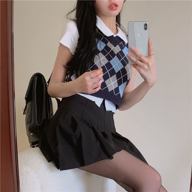 Áo dệt kim không tay cổ chữ V họa tiết kẻ sọc đính đá phong cách retro | BigBuy360 - bigbuy360.vn