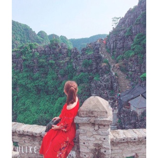 Váy thổ cẩm