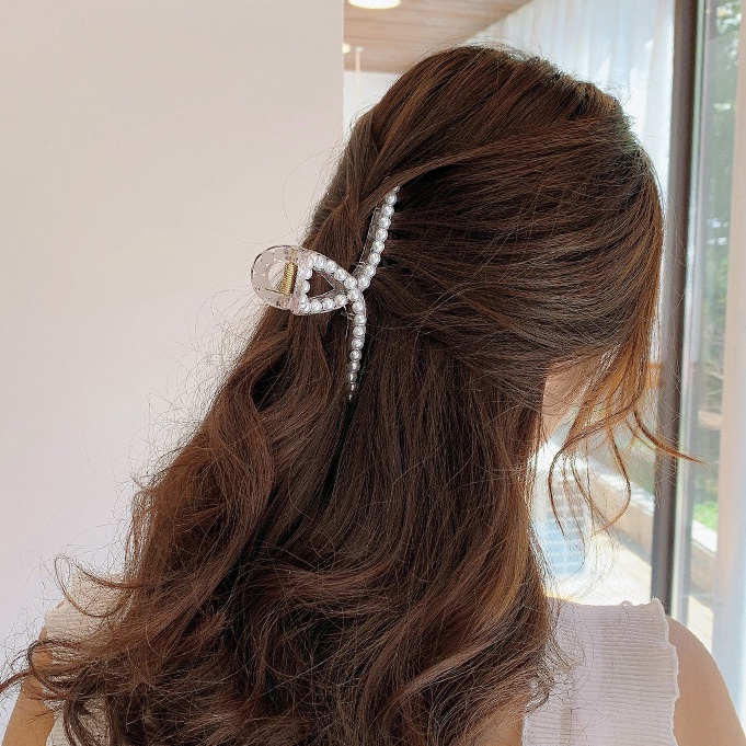 Kẹp tóc càng cua đính hạt ngọc trai duyên dáng nữ tính