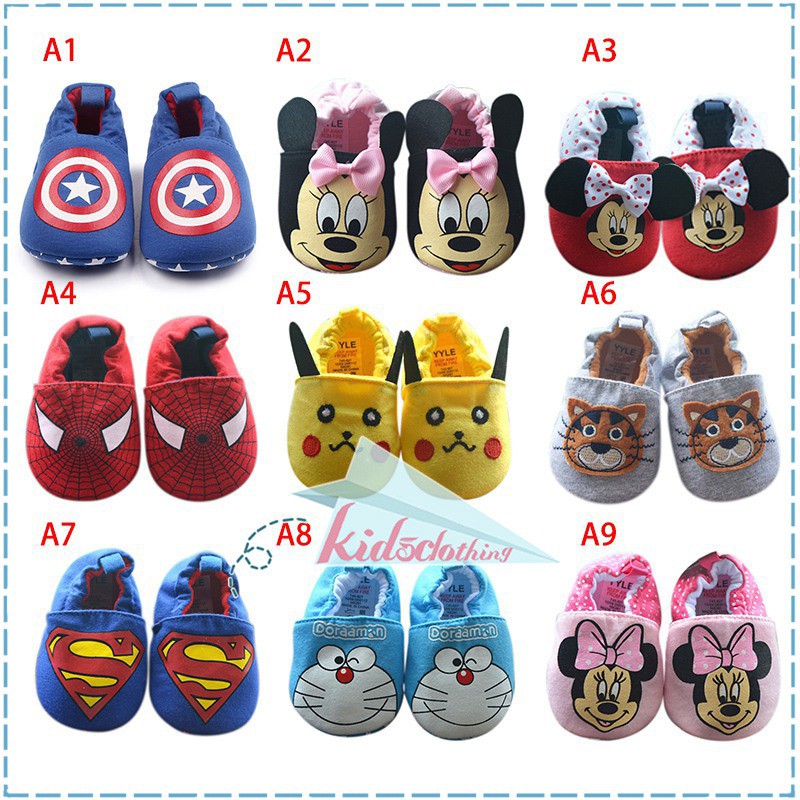 Giày vải đế mềm chống trượt hình Mickey Minnie và Doraemon cho bé