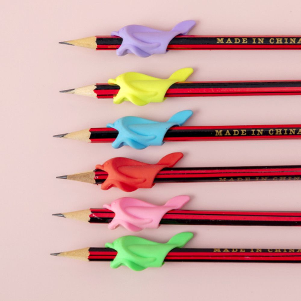 Dụng Cụ Kẹp Cố Định Cầm Bút Chì Bằng Silicone Hình Cá Chuyên Nghiệp