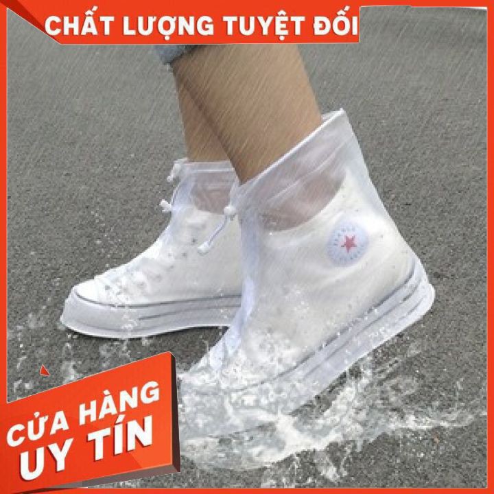 Giày đi mưa cổ thấp form đẹp 2 màu, chống nước tốt, nhiều size nam nữ vô cùng tiện lợi