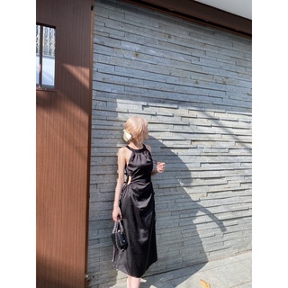 đầm yếm khoét eo Kino dress