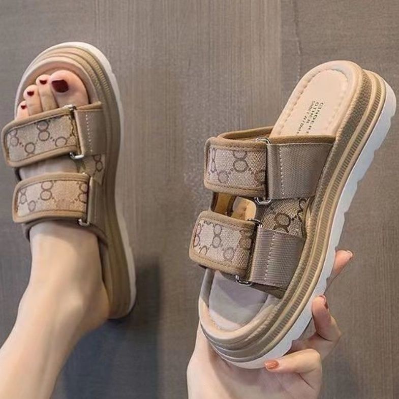 🎀 COOL A Mới Dép Quai Ngang In Chữ Phong Cách Hàn Quốc Cho Nữ Dép đi trong nhà của phụ nữ mùa hè mặc mới dày đáy lưới màu đỏ siêu hot dép và dép đi trong nhà của phụ nữ tất cả các phù hợp với một từ dép đi trong nhà phụ nữ