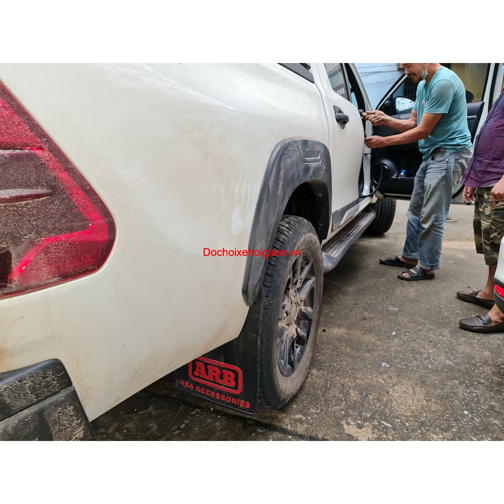 Miếng đệm lốp xe Toyota Hilux, 4Runner, Land Cruiser Prado, FJ Cruiser, Hiace (Wheel Spacers)