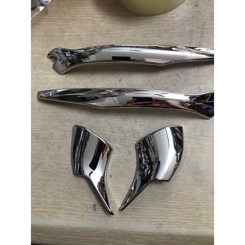 Ốp chân Gương thể thao xe mazda 3 2020 2021 2022 2023 2024 2025 đến nay sedan