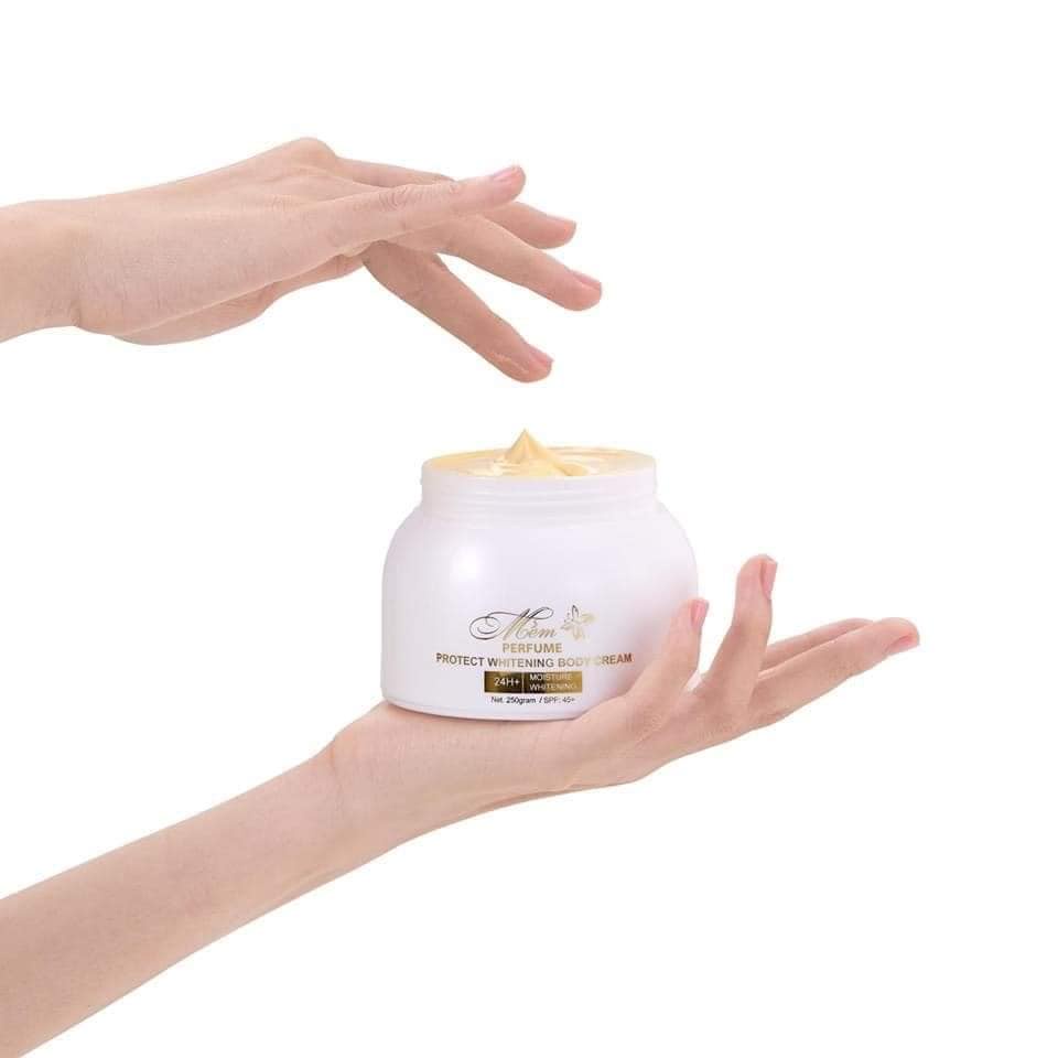 [HÀNG CHÍNH HÃNG] Kem body mềm dưỡng trắng da toàn thân A Cosmetics 250g