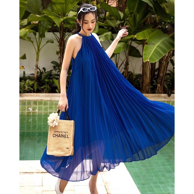 Váy voan dập ly swan dress