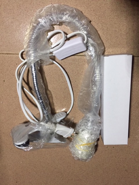 Đèn Led kẹp bàn đa năng dễ thay thế uốn dẻo