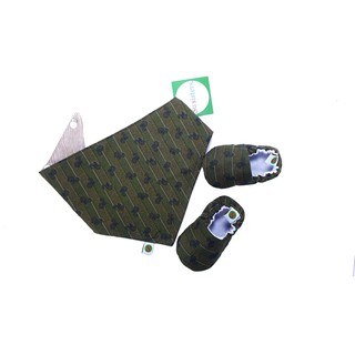 combo giày + khăn yếm tam giác
