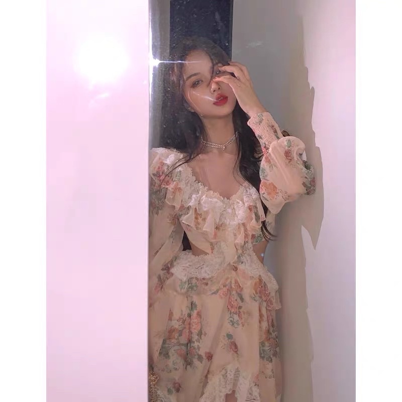 Đầm hoa tay dài viên ren eo lạ mắt phong cách tiểu thư