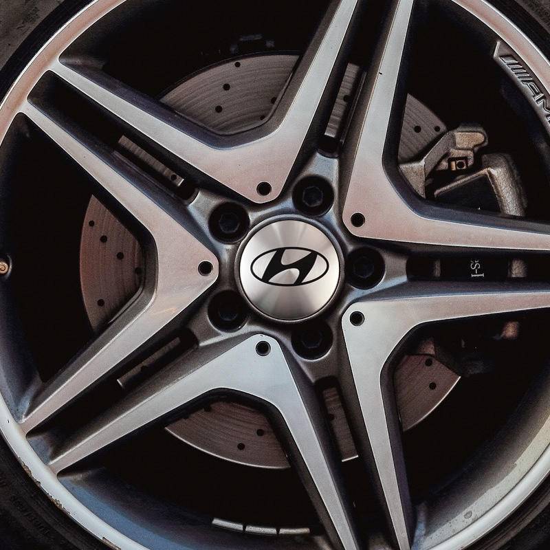 Set 4 Nắp Đậy Trục Bánh Xe Hơi 56mm Bằng Kim Loại Trang Trí Cho hyundai i30 i20 ix35 i40 tucson getz Sonataveloster elantra