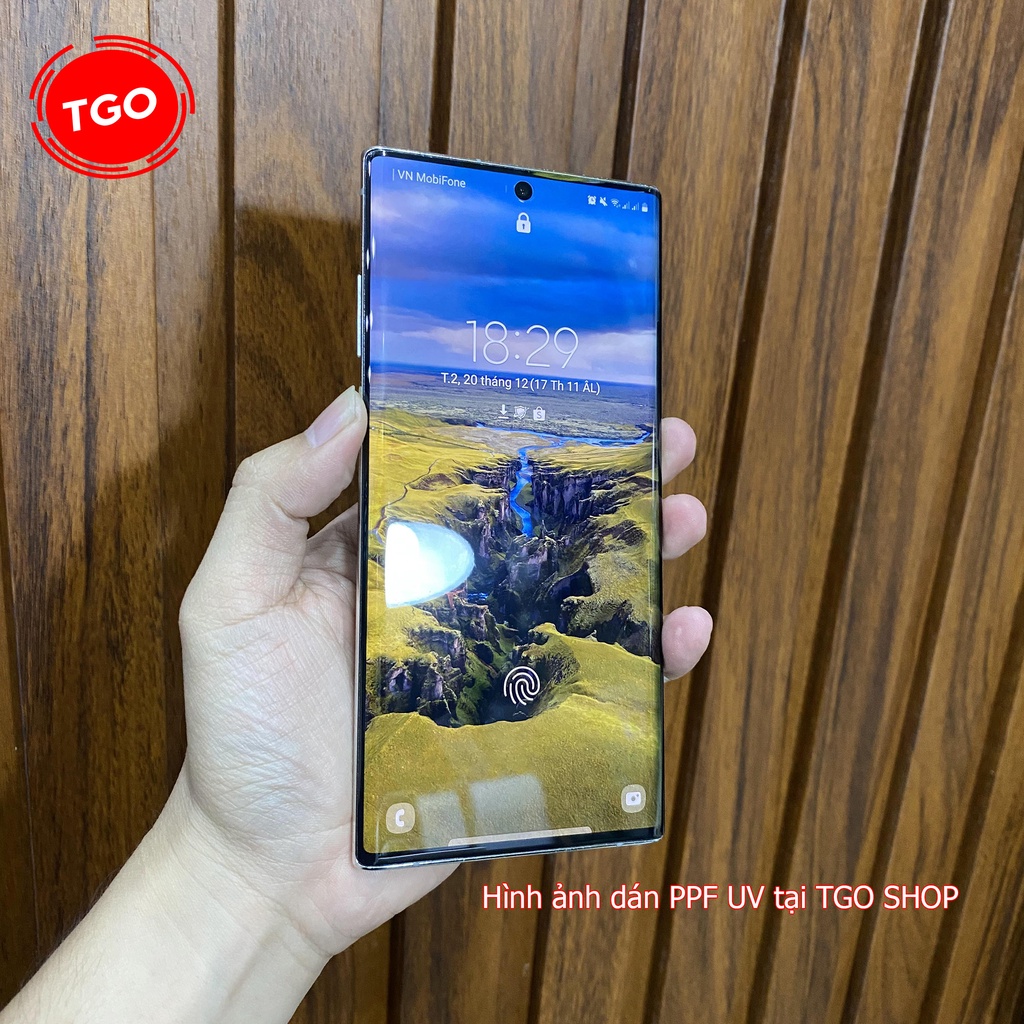 Miếng dán PPF UV màn cong Smartphone công nghệ mới, không đổ keo nước