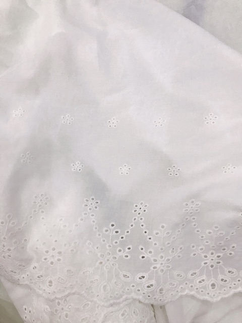 Vải Thô thêu trắng (thêu chân 2 đầu) khổ 0,65m