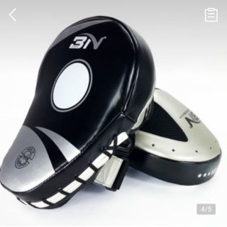Đích đấm BN 1 cặp