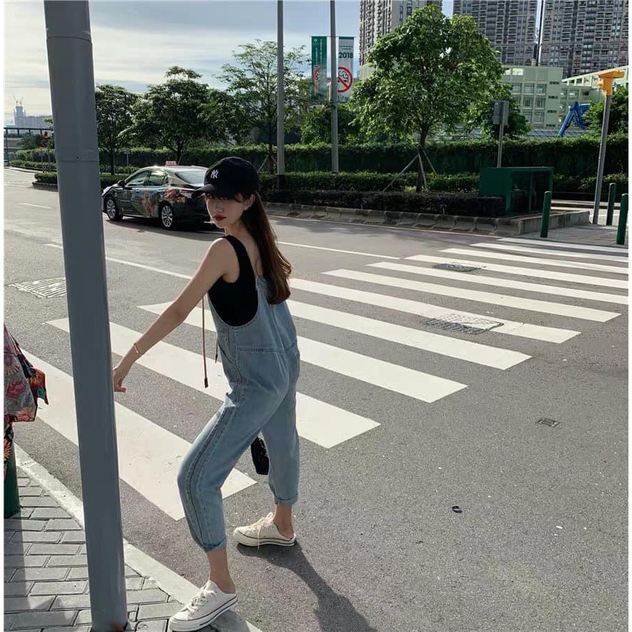 Quần yếm jean phối nút cột dây cách điệu, freesize đơn giản nhưng siêu dễ thương cho nữ, phong cách trẻ trung, năng động | BigBuy360 - bigbuy360.vn