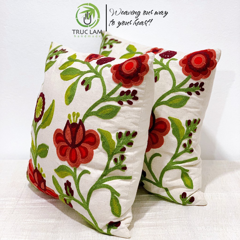 Gối/Vỏ Gối Vuông Tựa Lưng Sofa (45x45) Trang Trí Phòng Vải Linen Thêu Thủ Công Hình Hoa Đỏ Có Nhụy - Trúc Lâm Handmade