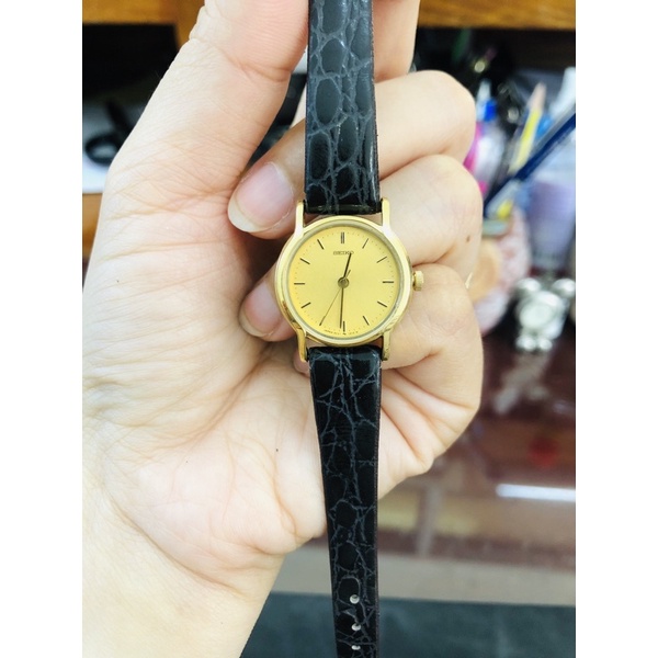 Đồng hồ nữ si nhật hiệu Seiko