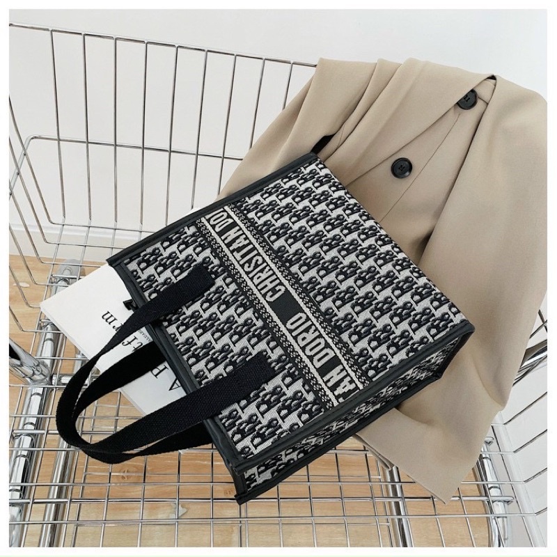 Túi xách canvas dáng vuông cỡ lớn cho nữ