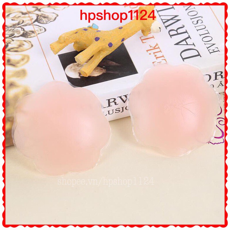 Dán ti hình hoa mai , miếng dán nhũ hoa silicon dùng được nhiều lần hộp đỏ 028 ( 1 đôi)