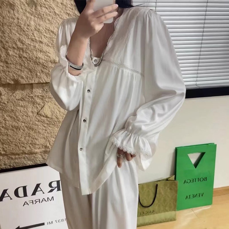 Bộ Đồ Ngủ Bằng Lụa Mát Cổ Chữ V Thoáng Khí Sang Trọng Dành Cho Nữ