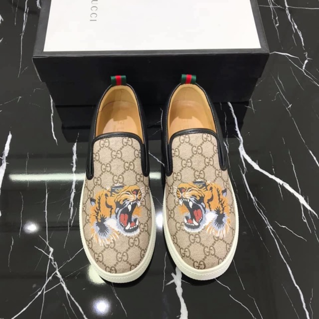 Giầy lười thêu hổ gót đen nót bên trong là nót lưới ( kèm video thật ) | BigBuy360 - bigbuy360.vn