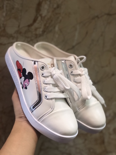 [Mã FAGREEN245 giảm 10% tối đa 30k đơn từ 99k] Giày sục thể thao nữ viền bạc in hình chuột micky mẫu mới 2020 | BigBuy360 - bigbuy360.vn