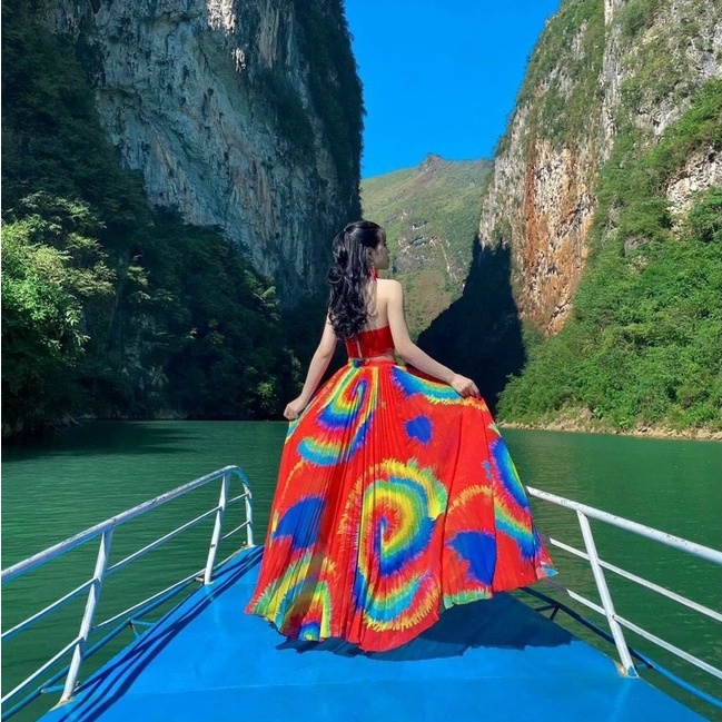 Đầm Maxi Nữ - Set Váy Đi Biển Dạng Áo Croptop Yếm Phối Chân Váy Xòe Xếp Ly Dáng Dài Siêu Xinh | BigBuy360 - bigbuy360.vn