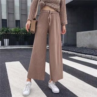 Quần Ống Rộng Xếp Ly