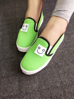 Giày slip on mặt cười  