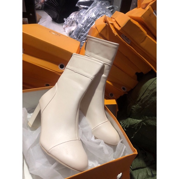 Bốt nữ mũi tròn da lỳ mềm êm chân siêu hot | BigBuy360 - bigbuy360.vn