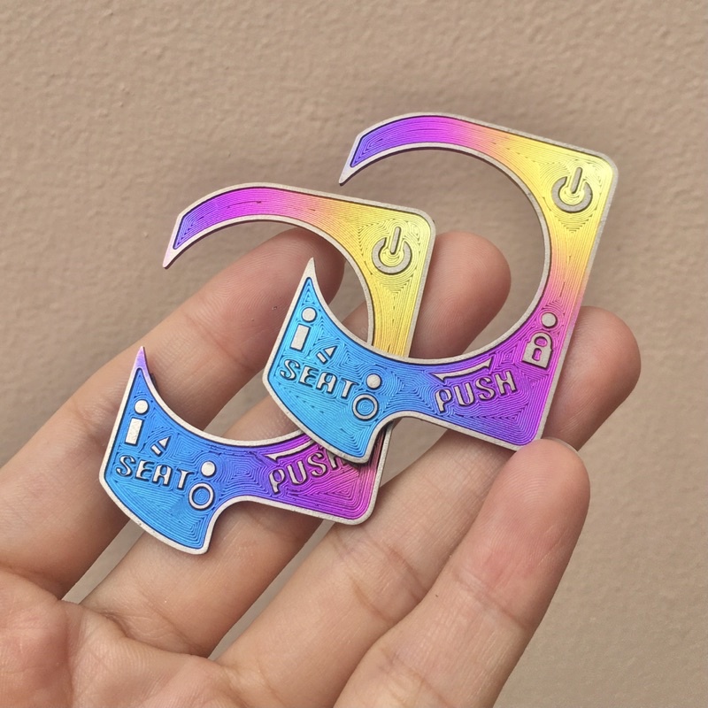 Dán khóa titan Vario hoặc dòng xe khóa smartkey ổ khuyết có sẵn keo dán 3M loại tốt chống bong tróc, không xuống màu