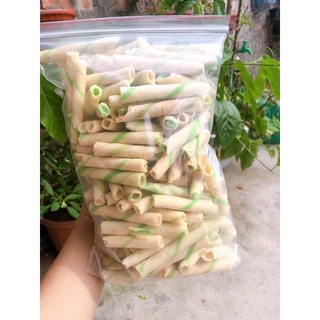 500g bánh quế nhân kem .