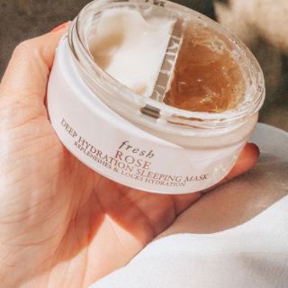 Mặt nạ ngủ dưỡng ẩm Fresh Rose Deep Hydration Sleeping Mask