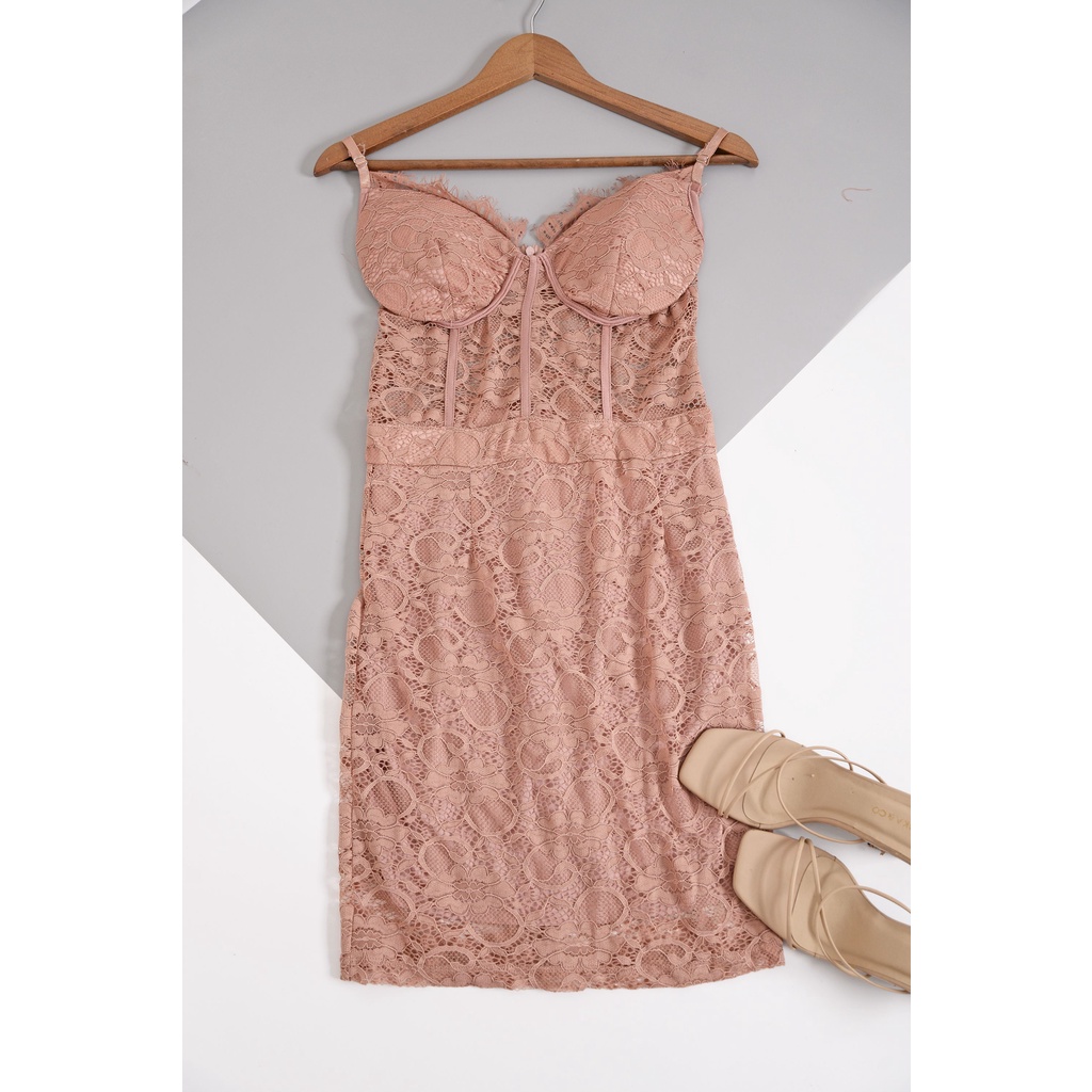 Đầm ren hai dây Haute Monde