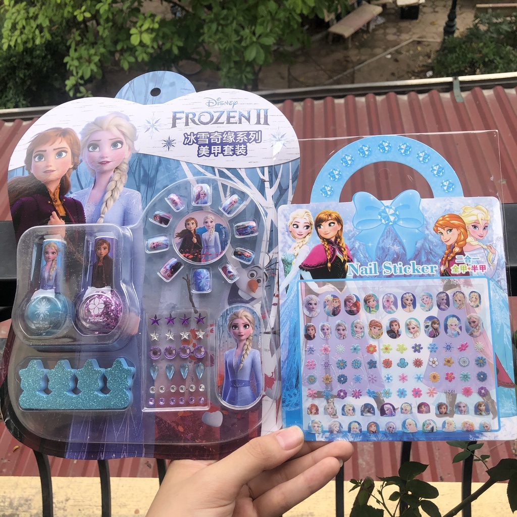 Quà tặng giáng sinh noel cho bé. Dán móng tay, sơn móng tay elsa 3 trong một cho bé