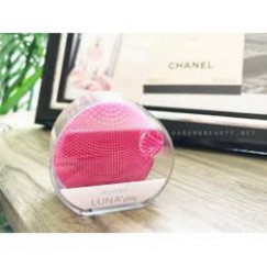 Máy Rửa Mặt Massage Forever Luna Mini - Chất Liệu Toàn Máy Là Silicone Chống Nước Nên Lau Rửa Thoải Mái.