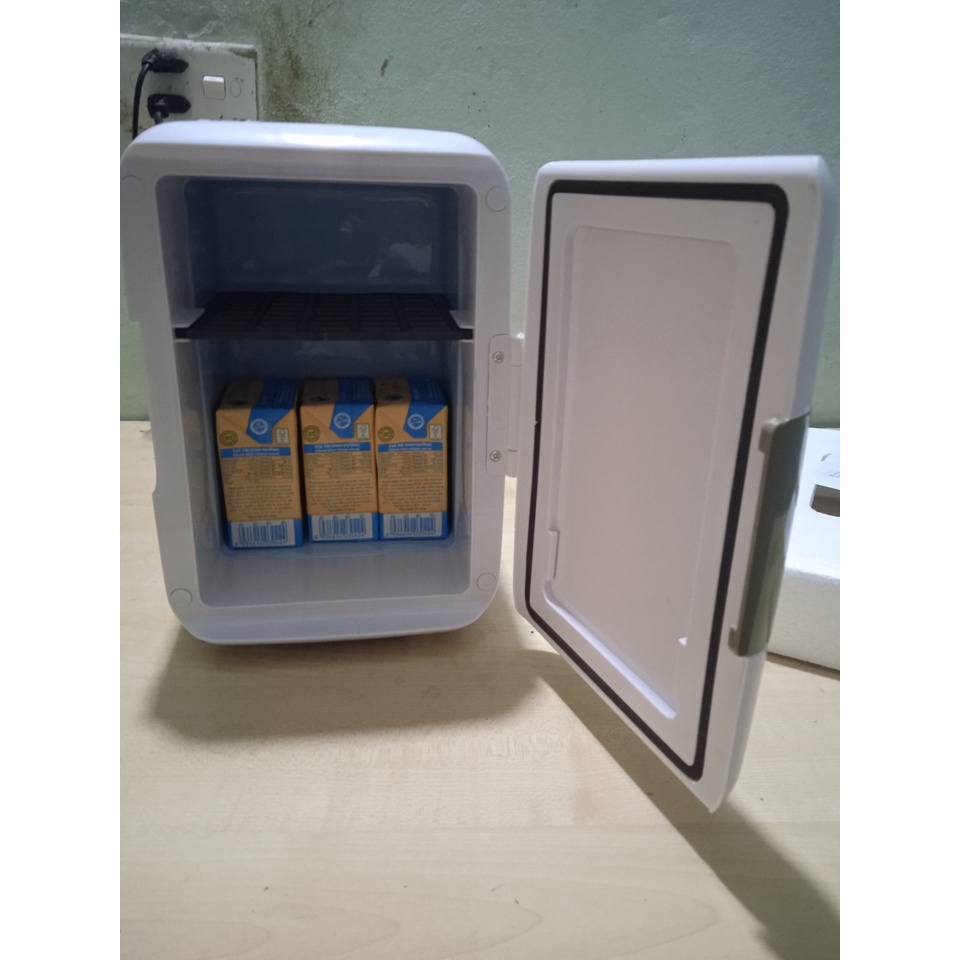 Tủ Lạnh Mini Dùng Cho Ô Tô hoặc đựng mỹ phẩm  4 lít
