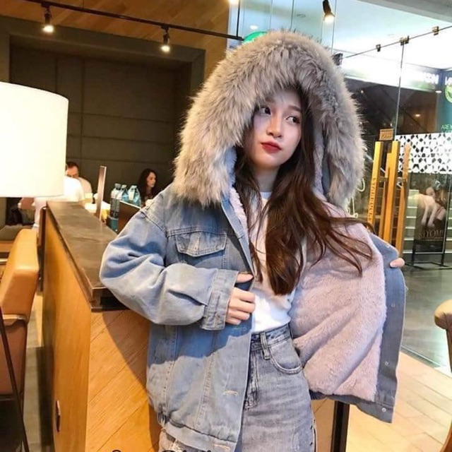 Áo jeans bò mũ lông