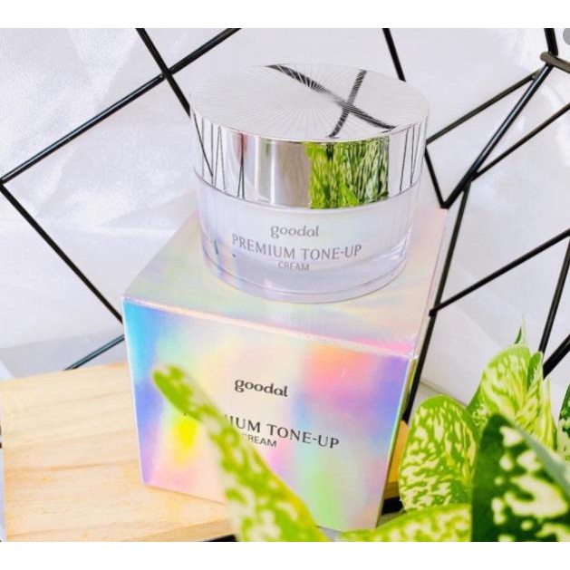 [CHÍNH HÃNG] Kem Dưỡng Da Cao Cấp Ốc Sên Goodal Premium Snail Tone Up Cream 30ml