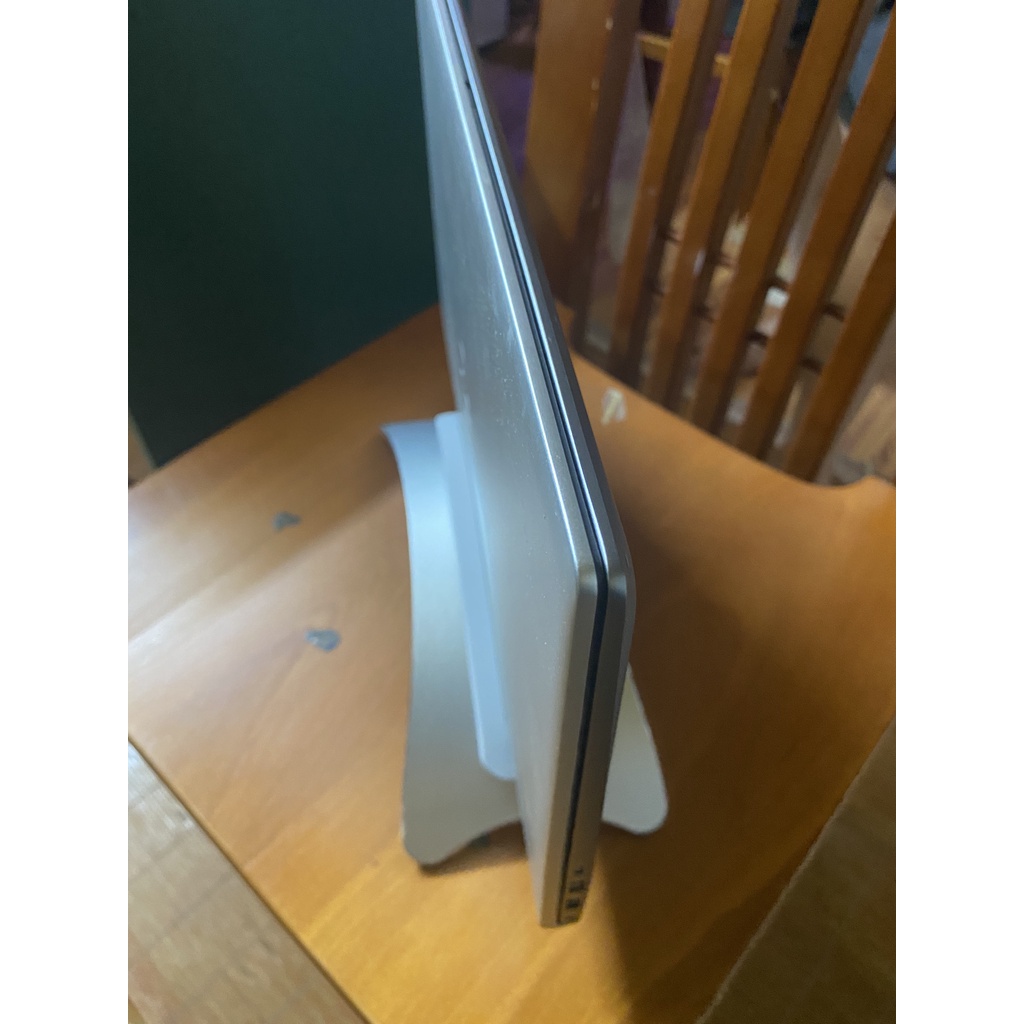 Đế dựng laptop dạng cong hợp kim nhôm giá để laptop kẹp máy tính bảng, laptop để bàn làm việc