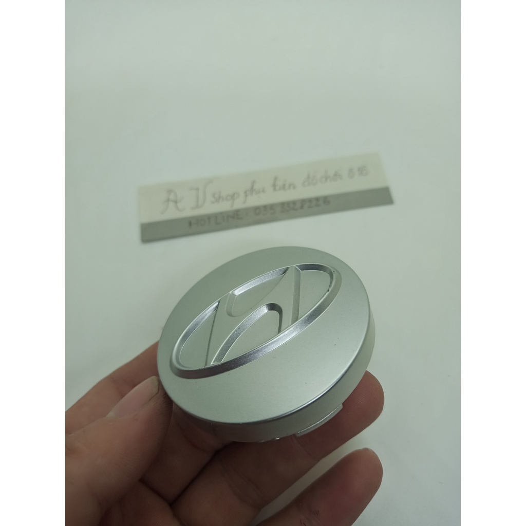 Logo chụp mâm, ốp lazang bánh xe ô tô Hyundai đường kính 57mm