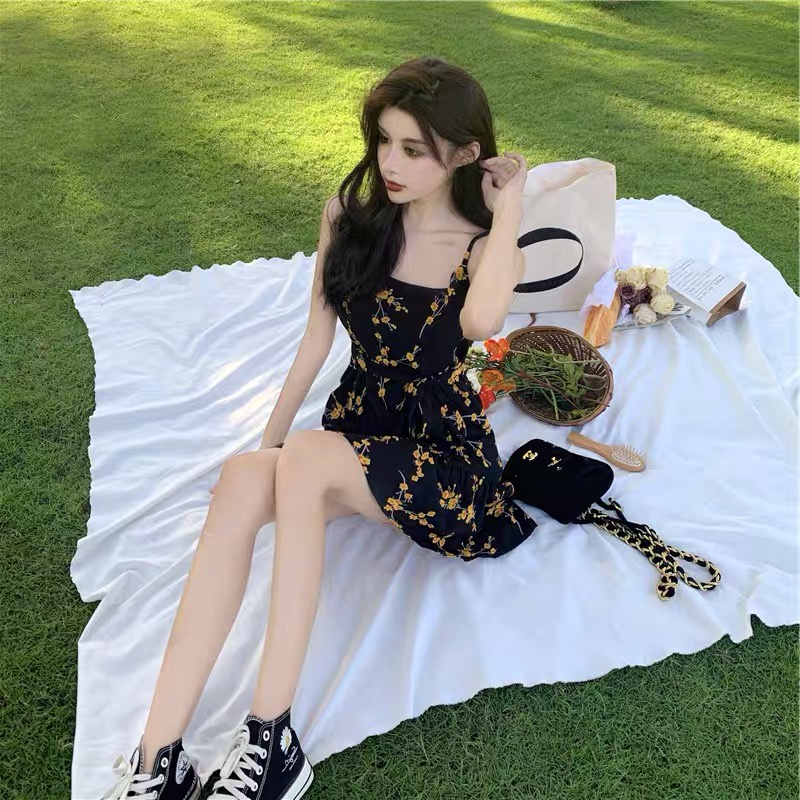 Đầm Perty thiết kế hai dây họa tiết hoa cúc thời trang mùa hè Hàn Quốc cho nữ