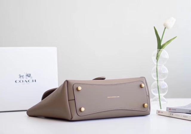 ⭕️ HÀNG SẴN - TÚI COACH DA COURIER CARRYALL 89172