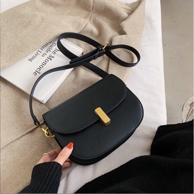 Túi đeo chéo nữ tông nâu trơn basic hot trend 2022 BAG U TRN19