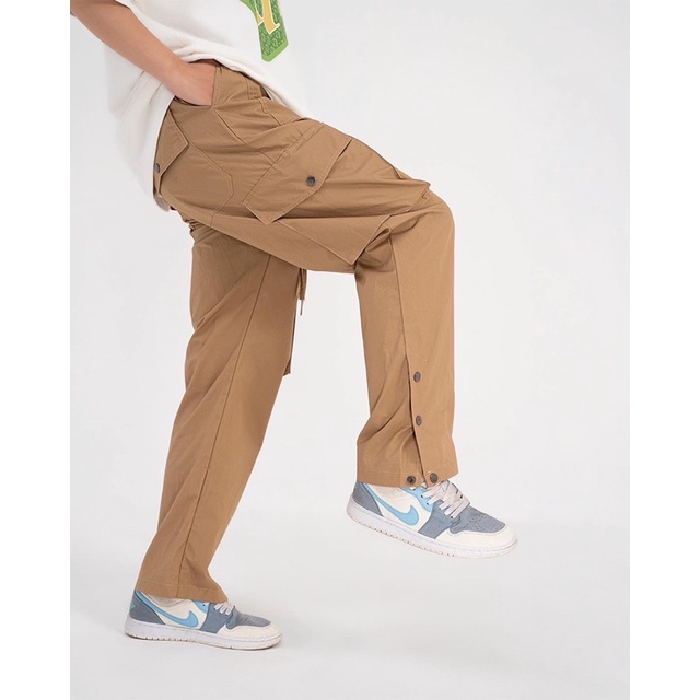 𝑺𝒏𝒂𝒑 𝒃𝒖𝒕𝒕𝒐𝒏 𝒄𝒂𝒓𝒈𝒐 𝒑𝒂𝒏𝒕𝒔