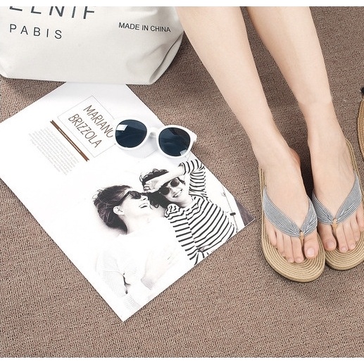 Quyển Tạp Chí Chụp Ảnh Sản Phẩm Đẹp, Báo Chụp Hình Thời Trang, Dụng Cụ Trang Trí Studio - HoHi Decor