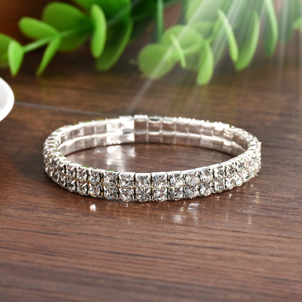 Vòng tay co giãn đính đá pha lê sang trọng | BigBuy360 - bigbuy360.vn