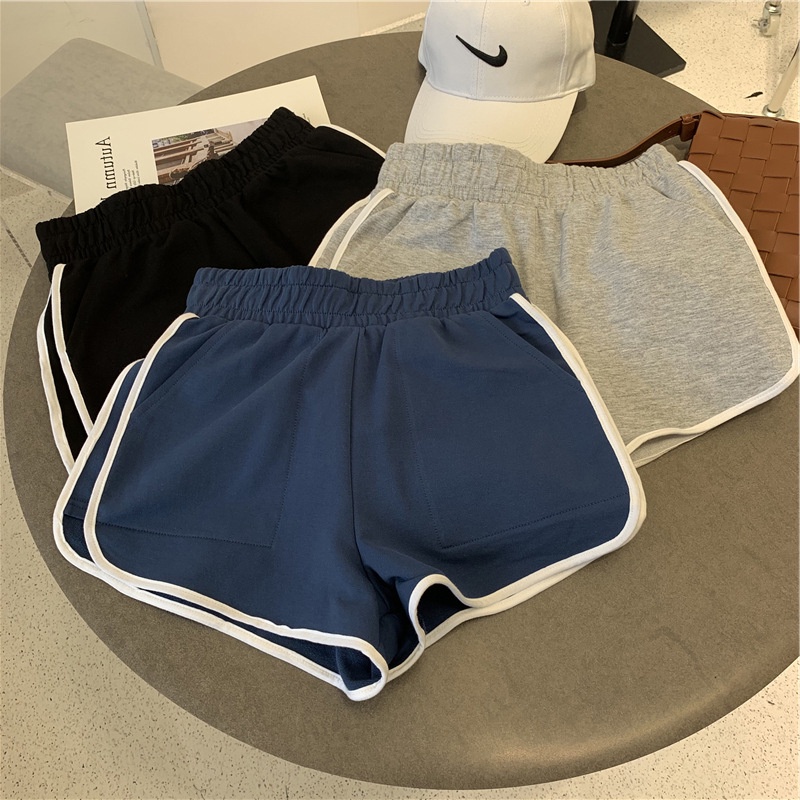 Quần đùi thể thao IELGY dáng chữ A viền sọc trắng dễ phối đồ thời trang cổ điển cho nữ