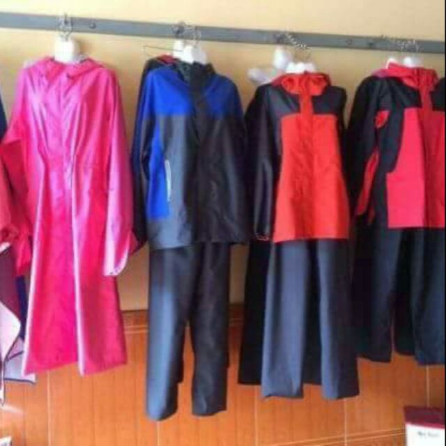Áo mưa 1lop giá sỉ từ 30 bộ trở nên là 180k và giá lẻ là 230k /1 sản phẩm